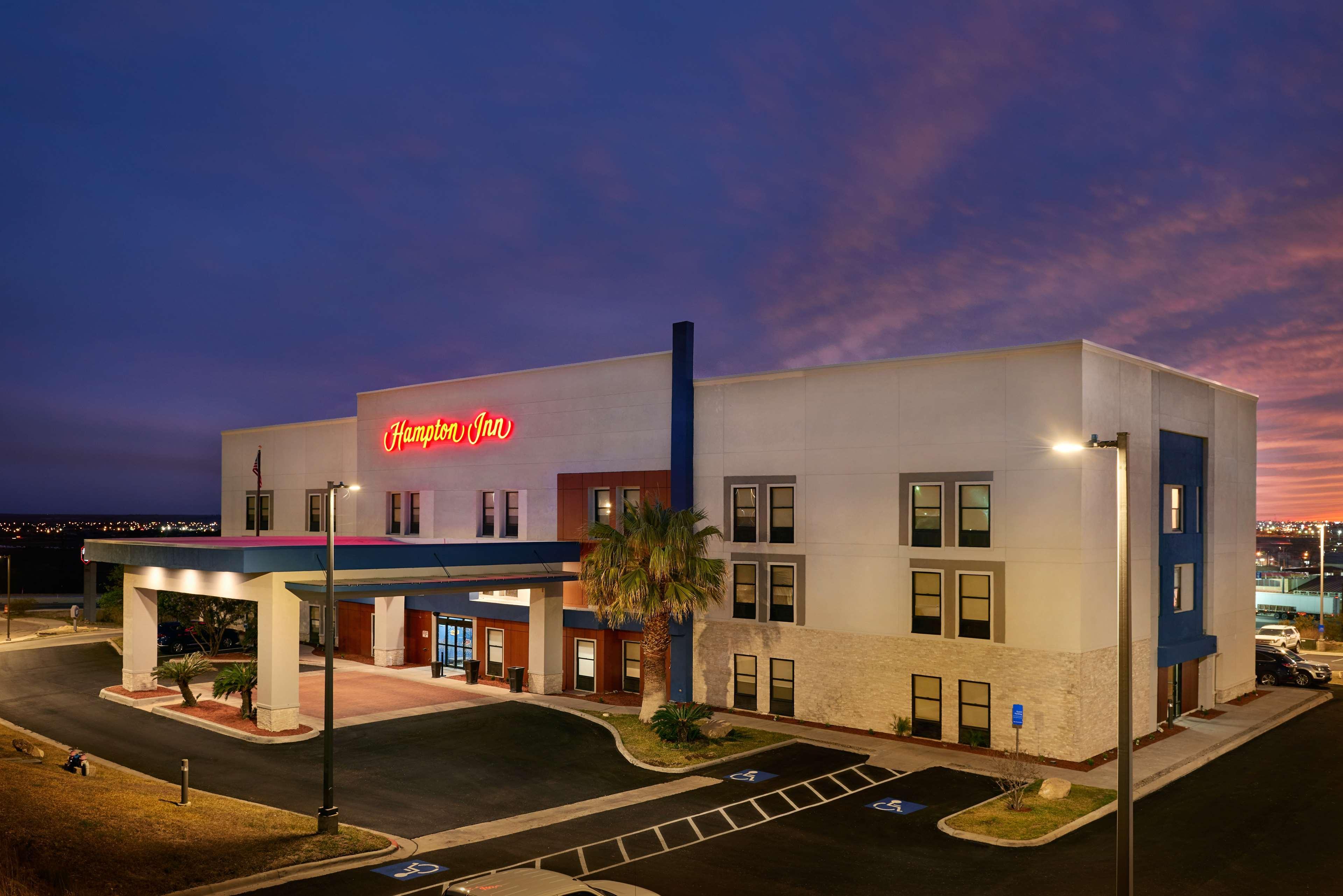 Hampton Inn Eagle Pass Ngoại thất bức ảnh